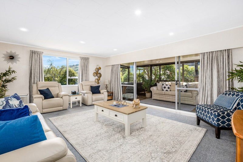 8 Tacoma Drive, Totara Park, Upper Hutt - Carousel 2