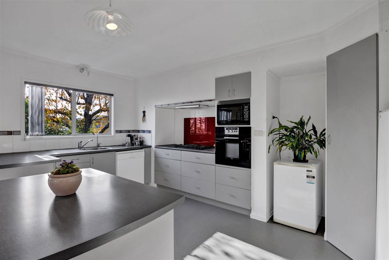 19 Ellesmere Avenue, Bell Block, New Plymouth - Carousel 2