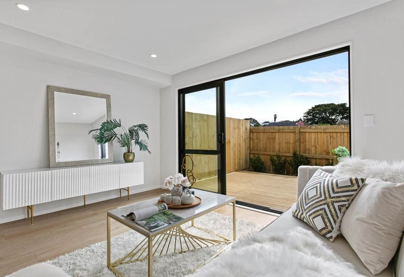 5B Kahu Road, Panmure, Auckland - Carousel 1