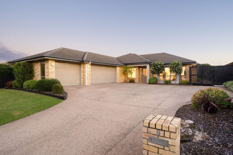 9 Shalimar Place, Huntington, Hamilton - Carousel 1