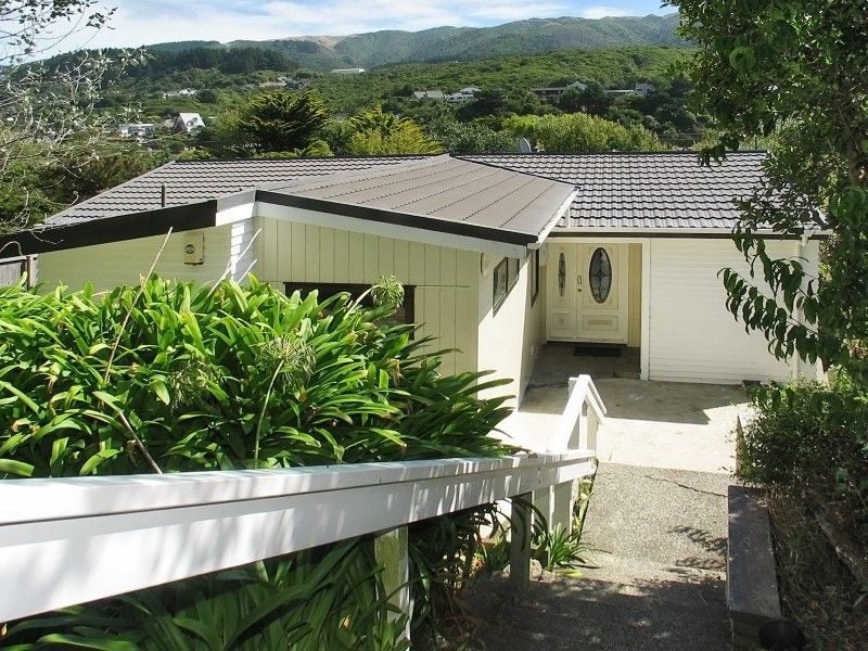 57 Handyside Street, Tawa, Wellington - Carousel 2