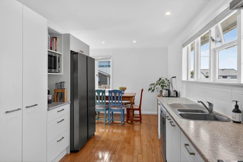 13 Torrington Crescent, Glen Innes, Auckland - Carousel 2