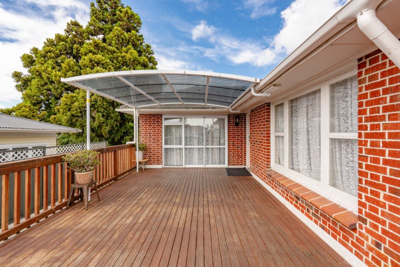 10 Brains Road, Kelston, Auckland - Carousel 2