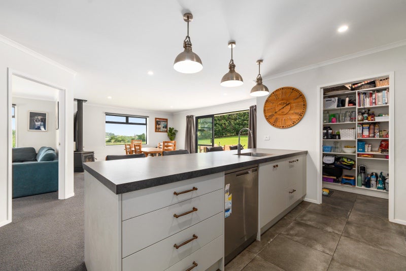 29 Vogel Street, Feilding - Carousel 1