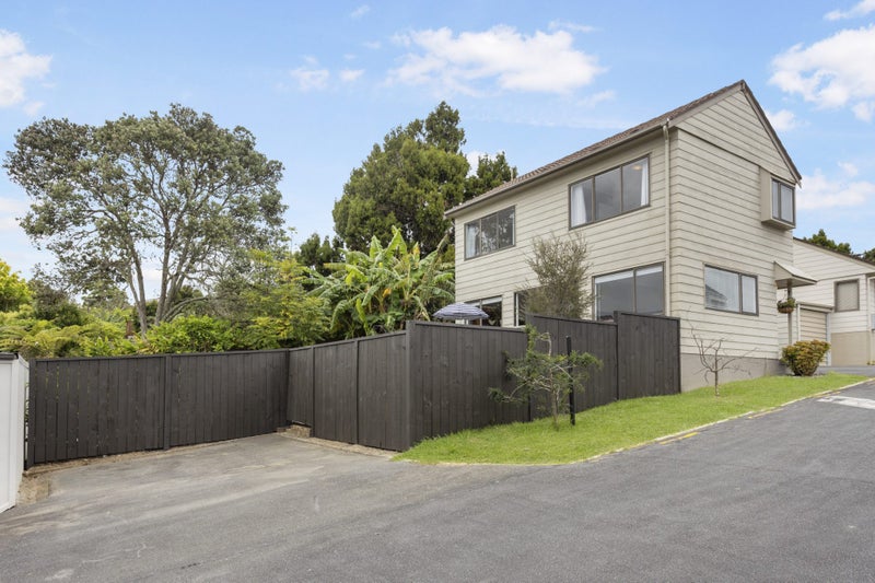 13/15 Roseberry Avenue, Birkenhead, Auckland - Carousel 1