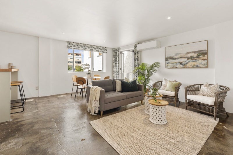 212B Victoria Street, Te Aro, Wellington - Carousel 1