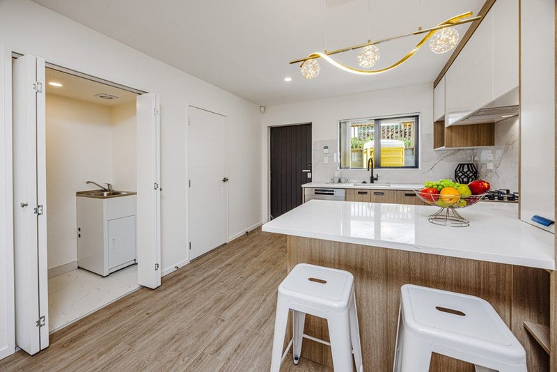 5D Beaufort Place, Papatoetoe, Auckland - Carousel 2