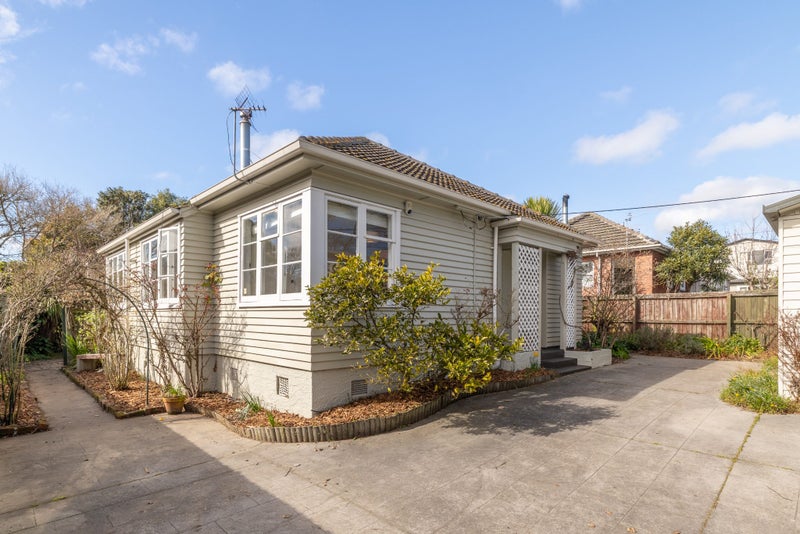 14 Wilding Street, Saint Martins, Christchurch - Carousel 1
