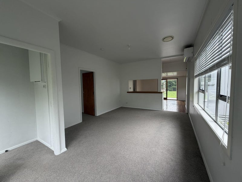 27A Paremata Crescent, Paremata, Porirua, Wellington - Carousel 2