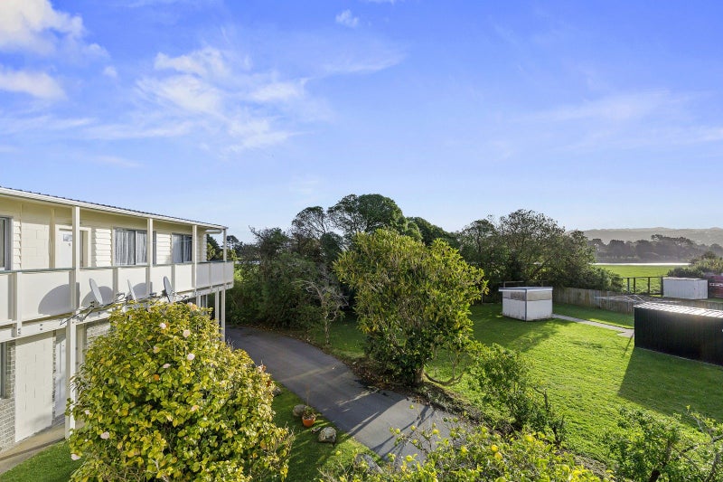 6/19 PIRIE CRES, MOERA, LOWER HUTT - Carousel 18