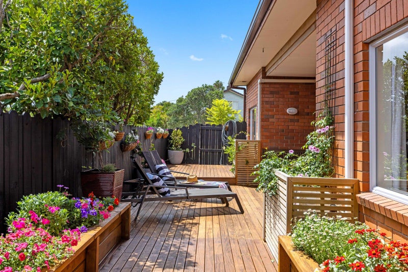 11 Totara Views Drive, Red Beach, Red Beach - Carousel 2