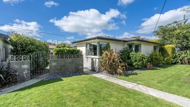 8 Hunt Street, Waikiwi, Invercargill - Carousel 1