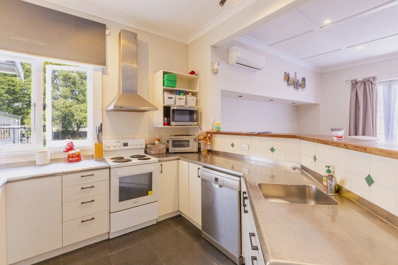 20 Knorp Street, Otane - Carousel 2