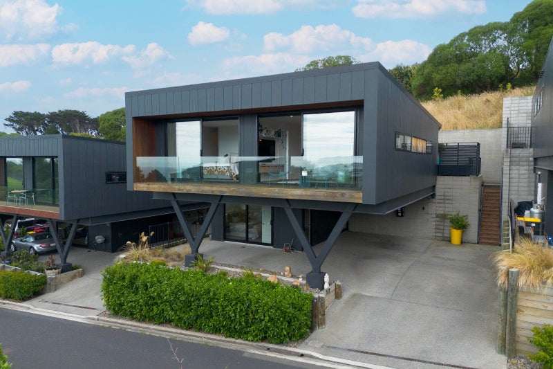 3/2 Clayton Street, Saint Clair, Dunedin - Carousel 1