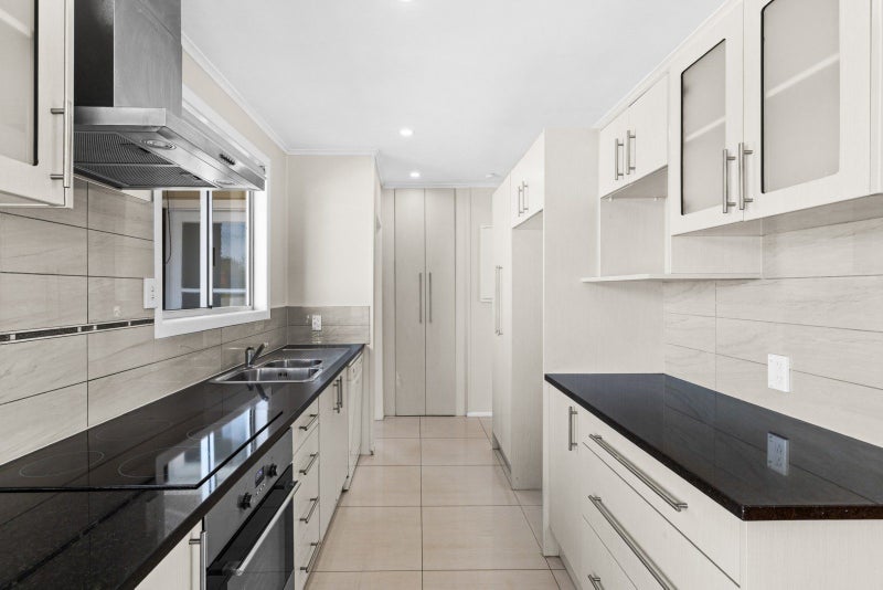 1215A Norfolk Crescent, Mayfair, Hastings - Carousel 2