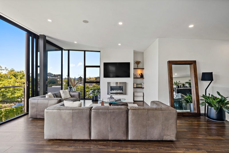 5 Remuremu Street, Long Bay, Auckland - Carousel 2