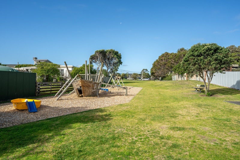 5 Gawler Street, Te Horo Beach - Carousel 21