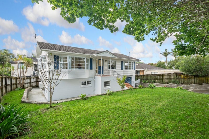 1/17 Sartors Avenue, Northcross, Auckland - Carousel 2