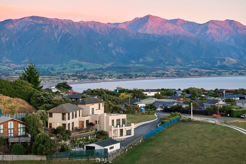 306 Scarborough Street, Kaikoura - Carousel 50