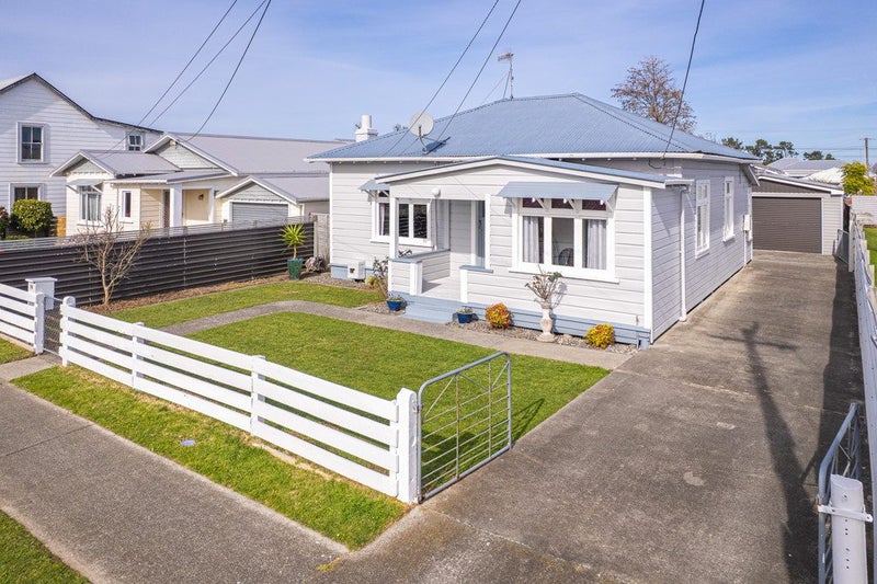 24 Stark Street, Durie Hill, Whanganui - Carousel 1