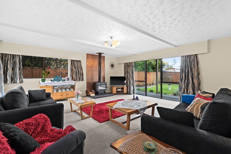 11A Cassino Crescent, Onekawa, Napier - Carousel 1