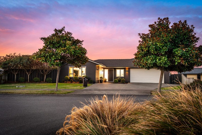 2 Patterson Lane, Raumati Beach, Paraparaumu - Carousel 1