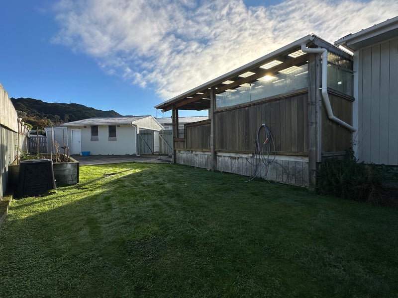 15 Kerepehi Grove, Wainuiomata, Lower Hutt - Carousel 12