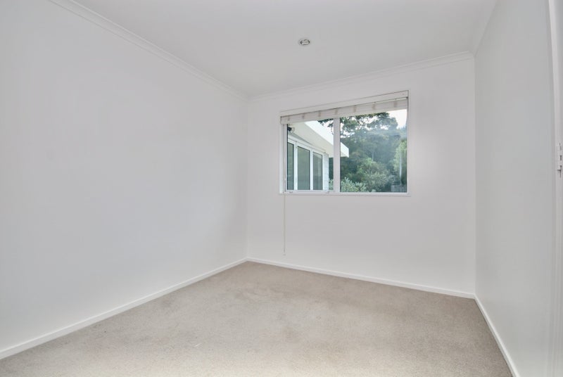 2/130 Spinella Drive, Bayview, North Shore City, Auckland - Carousel 9