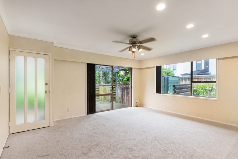 2/23 Fairview Road, Papatoetoe, Auckland - Carousel 2