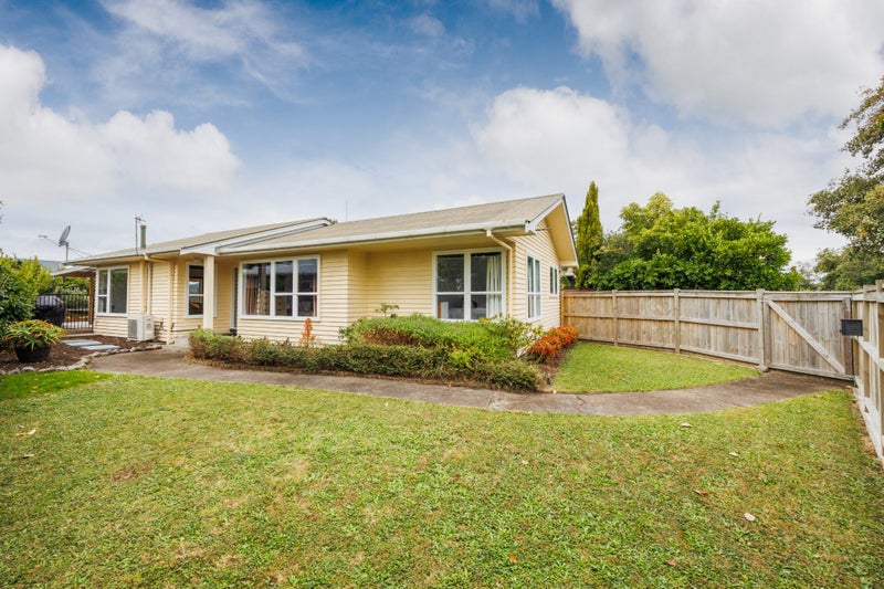 21 Acacia Street, Kelvin Grove, Palmerston North - Carousel 2