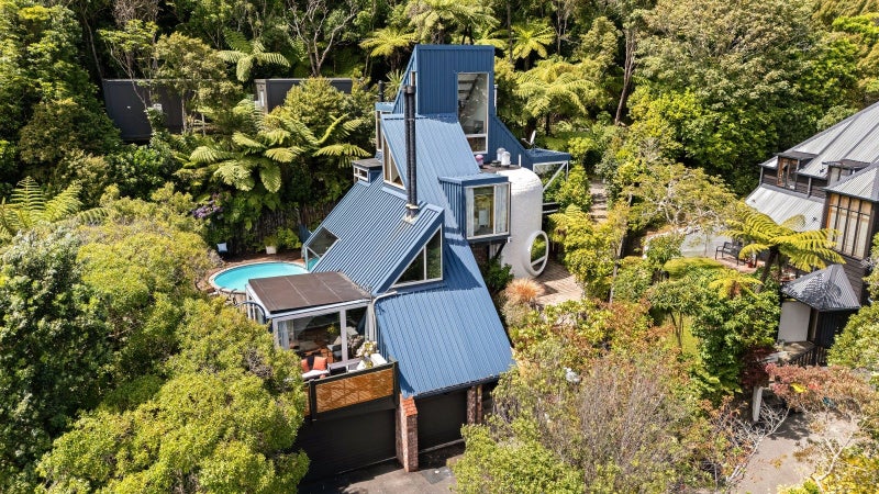 52 Amapur Drive, Khandallah, Wellington - Carousel 1