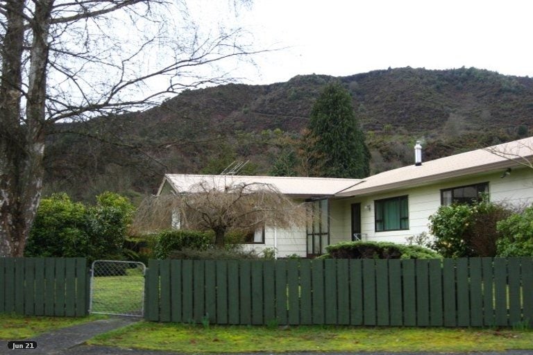 25 Walsh Street, Reefton, Reefton - Carousel 2