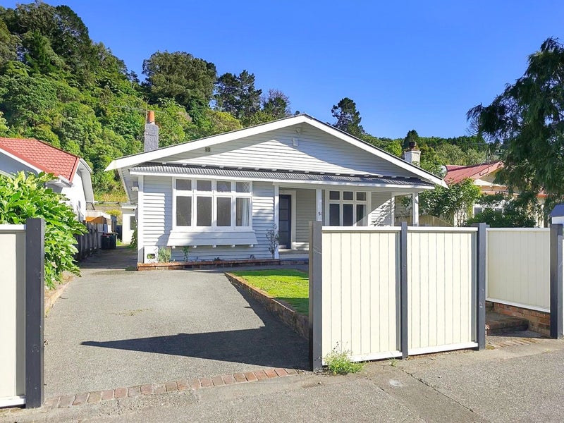 51 Pharazyn Street, Melling, Lower Hutt - Carousel 1