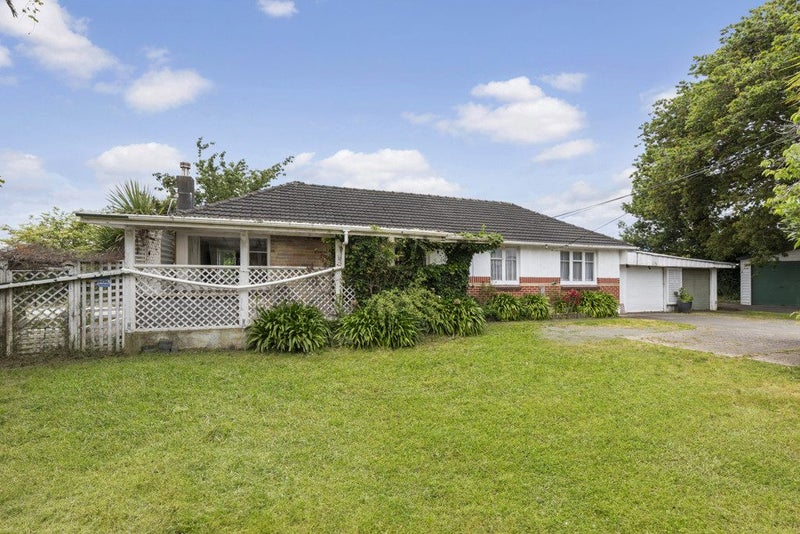 20 Keys Street, Elderslea, Upper Hutt - Carousel 1