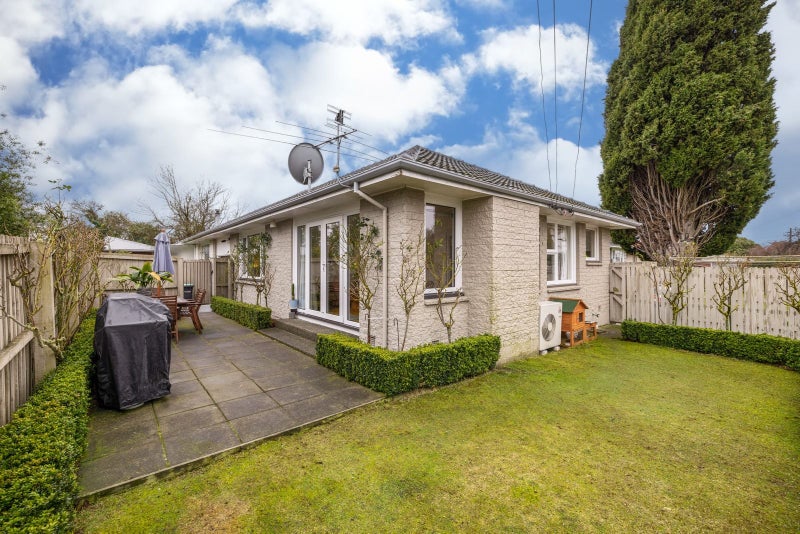 1/271A Grahams Road, Bishopdale, Christchurch - Carousel 1
