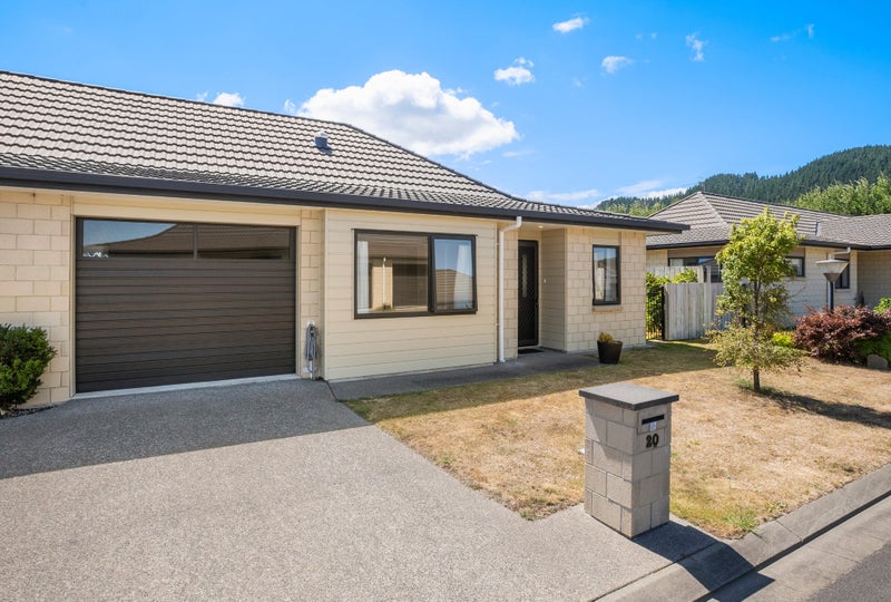20/3 Georgia Grove, Paraparaumu - Carousel 1