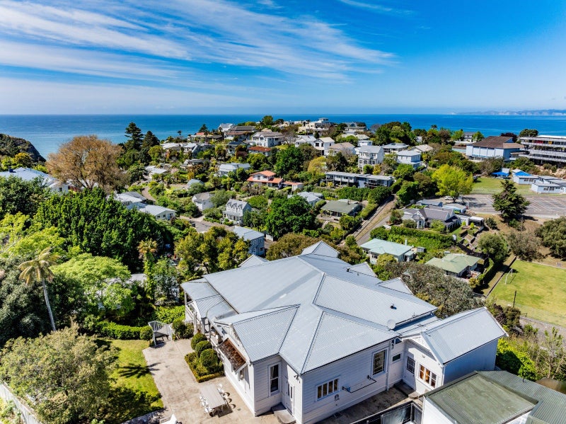 6 Thompson Road, Bluff Hill, Napier - Carousel 2