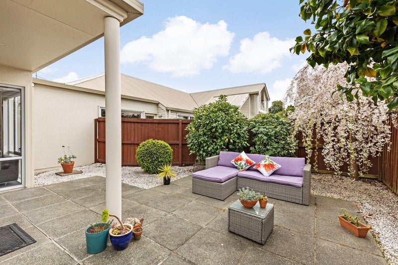 2/18 Palatine Terrace, Huntsbury, Christchurch - Carousel 14