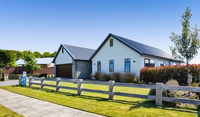 25 County Drive, Hawera, Hawera - Carousel 1