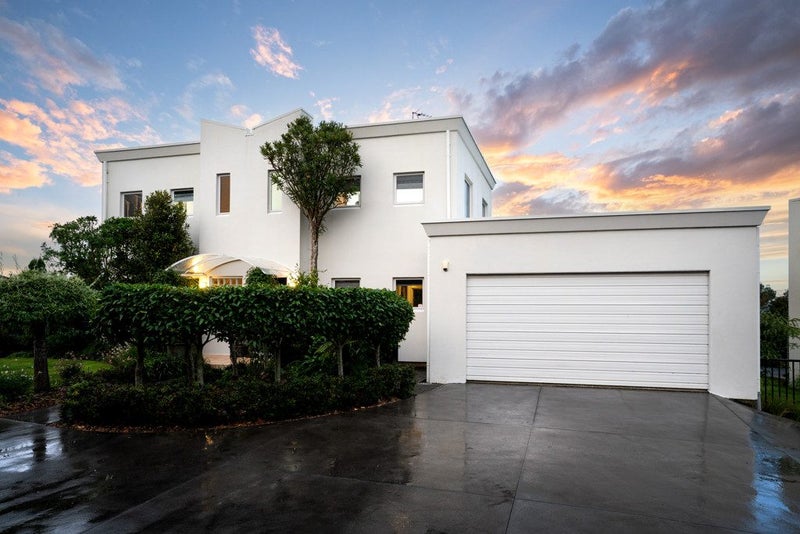 1/95 Penruddock Rise, Westmorland, Christchurch - Carousel 1