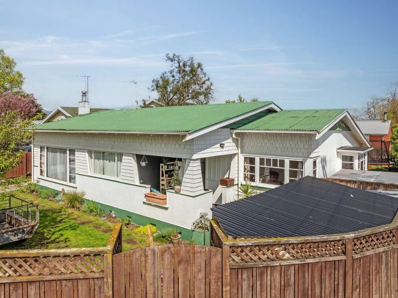 30 Eltham Road, Blenheim - Carousel 1