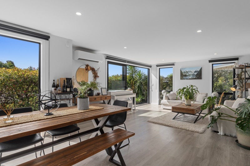 190 Castlewold Drive, Bethlehem, Tauranga - Carousel 2