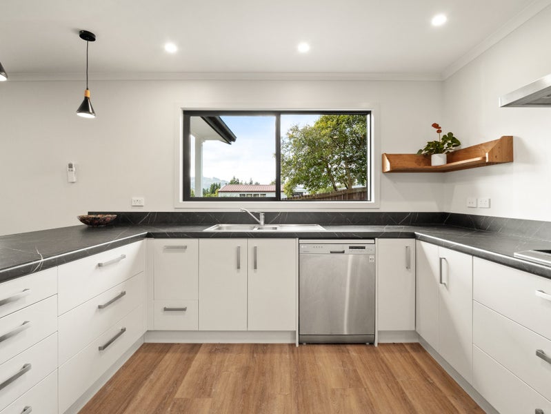 73A Martin Road, Fairfield, Dunedin - Carousel 2