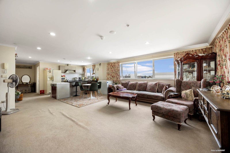 720/26 Remuera Road, Newmarket, Auckland - Carousel 1