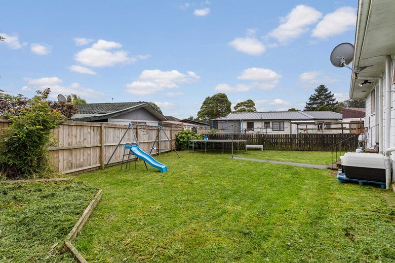 2/9 Heathberry Close, Papatoetoe, Auckland - Carousel 2