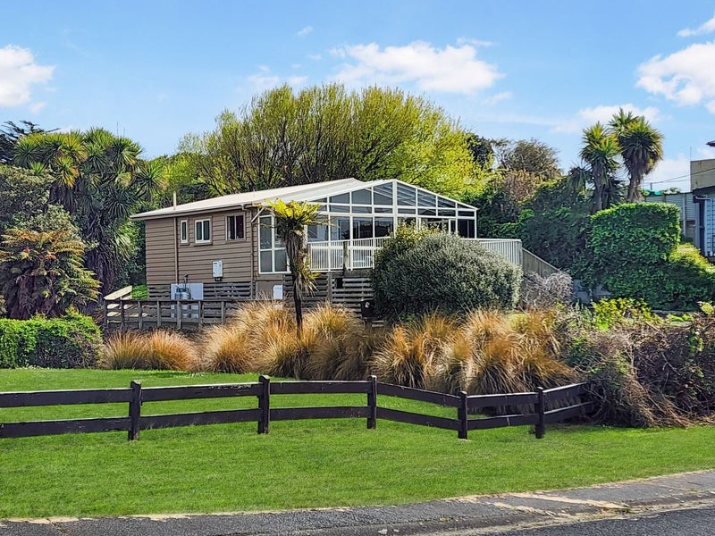 3 Violet Street, Riverton - Carousel 19