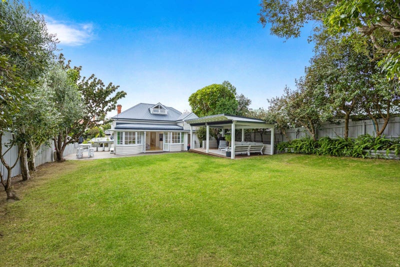 6 King Edward Street, Mount Eden, Auckland - Carousel 2