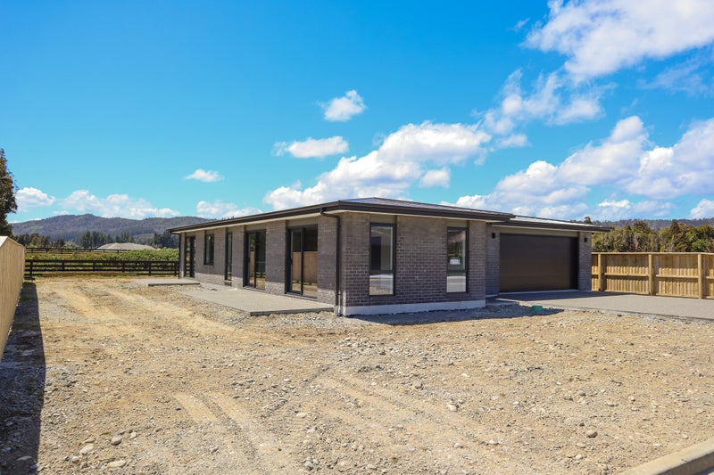 10A Hinau Crescent, Kaiata, Greymouth - Carousel 2