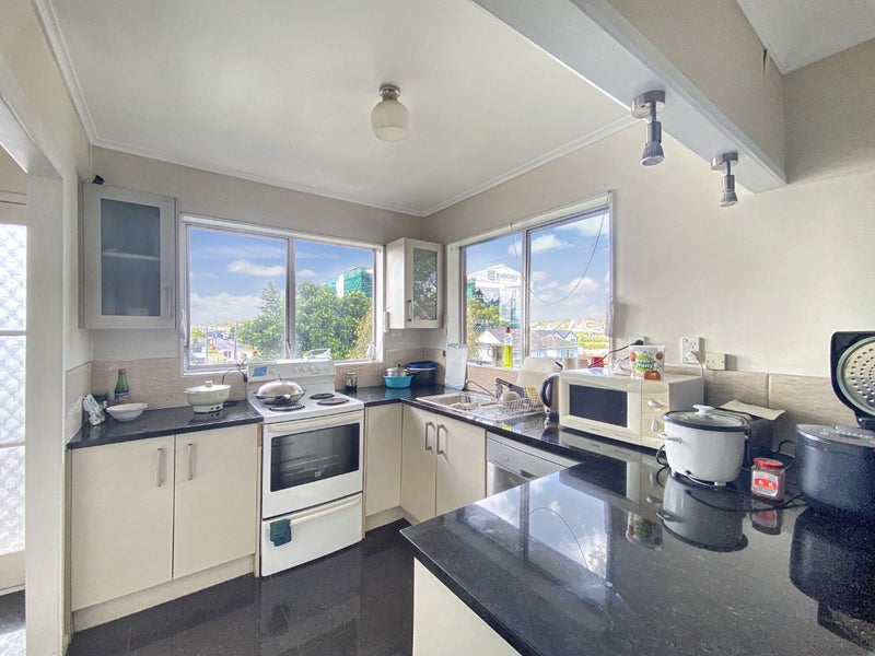 1/138 Richardson Road, Owairaka, Auckland - Carousel 2