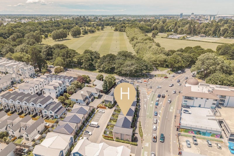 9/4 Riccarton Road, Riccarton, Christchurch - Carousel 2
